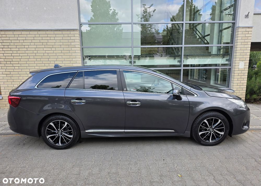 Toyota Avensis - 10