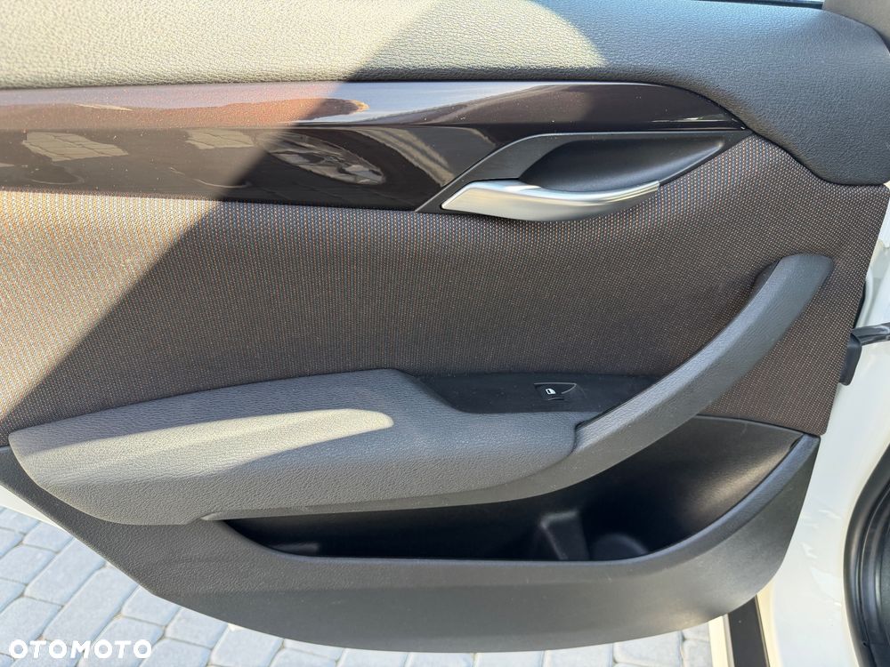 BMW X1 sDrive18d xLine - 20