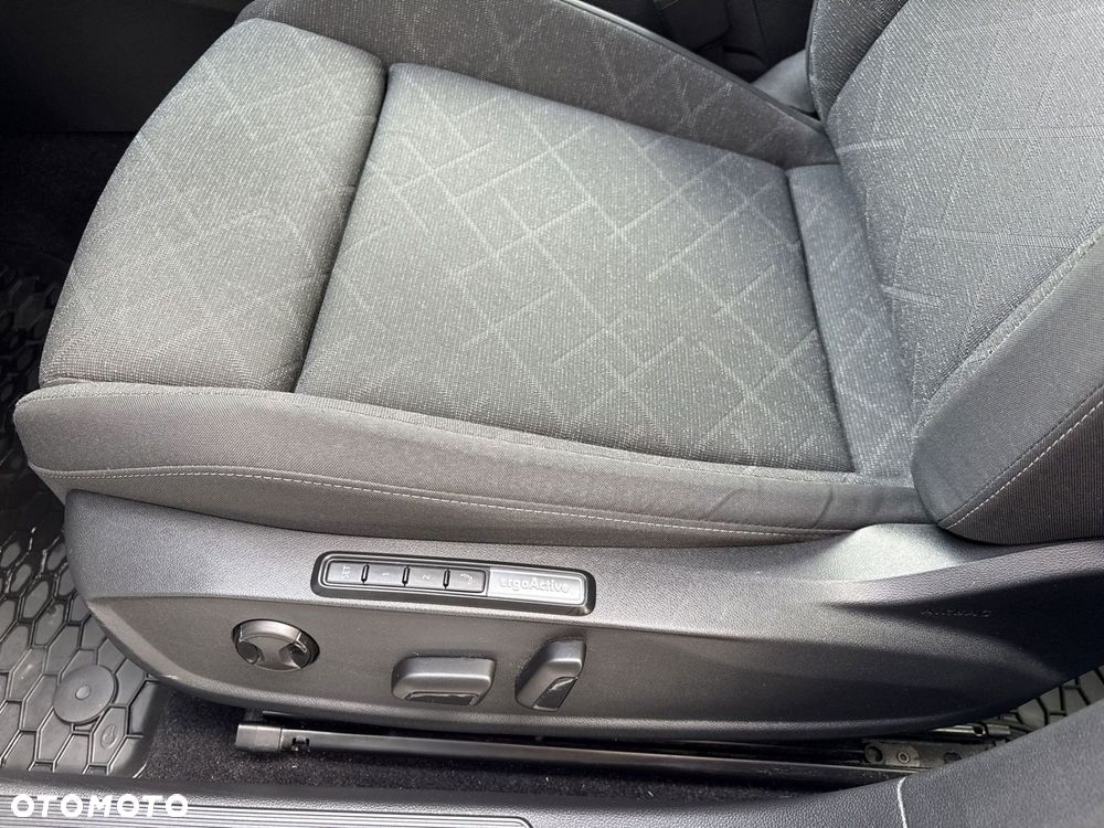Volkswagen Golf 1.5 TSI EVO Life - 12
