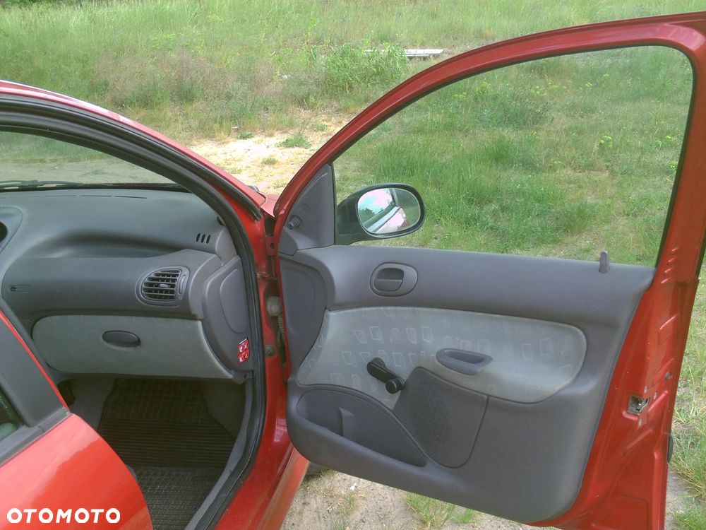 Peugeot 206 1.1 XR Presence - 32