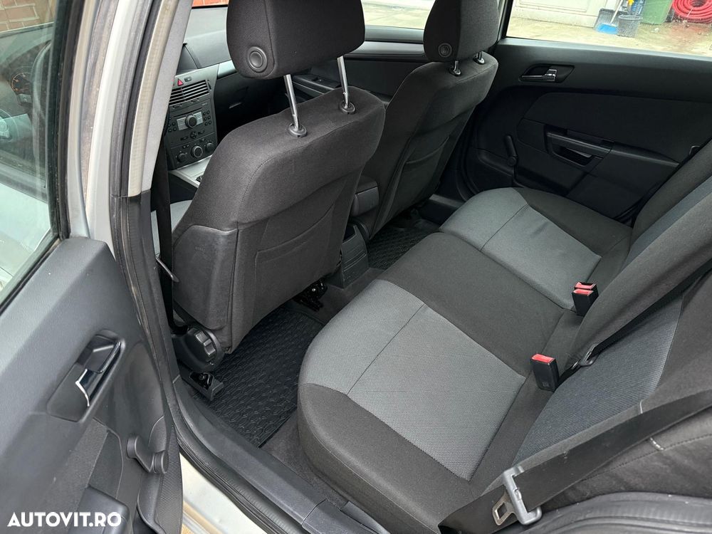 Opel Astra 1.7 CDTI - 8
