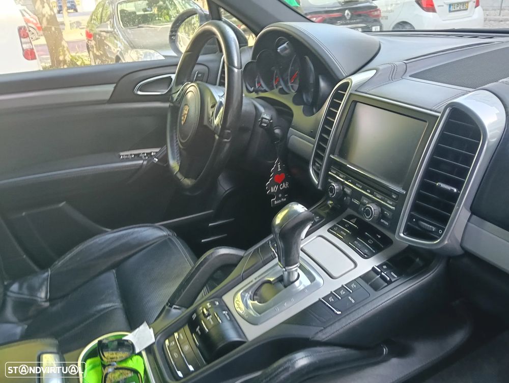 Porsche Cayenne 3.0 V6 - 30