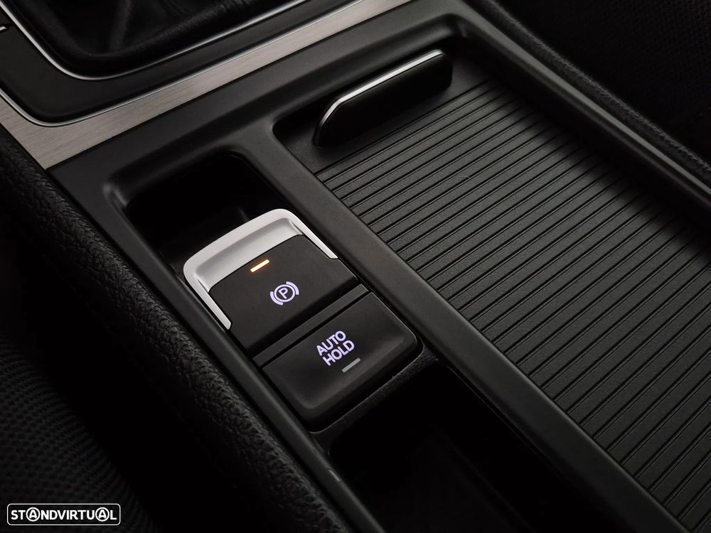 VW Golf 1.6 TDi Highline - 17