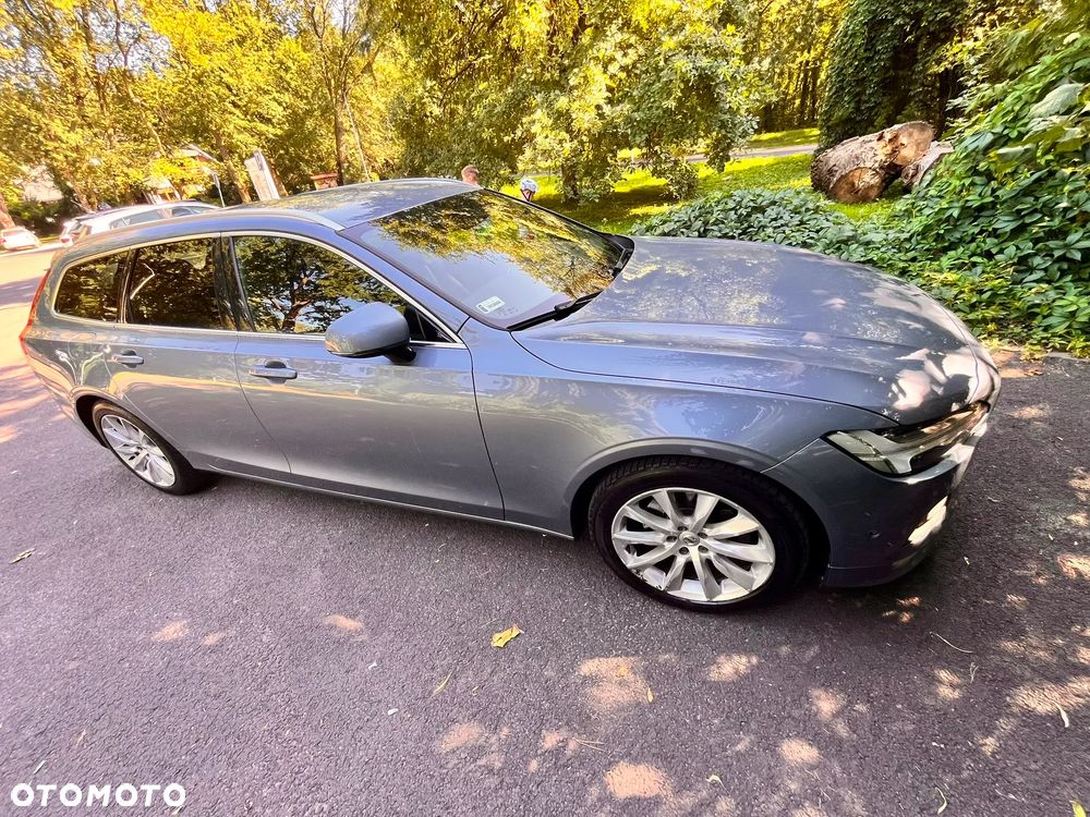 Volvo V90 D4 Momentum - 33