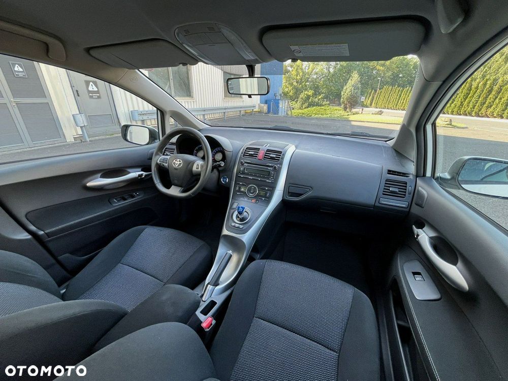Toyota Auris 1.8 Hybrid Life - 12