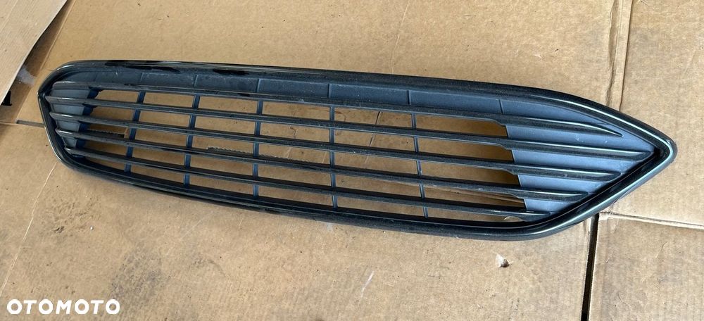 Atrapa grill Ford Focus MK3 Lift 2014- F1EB-8C436-A - 3