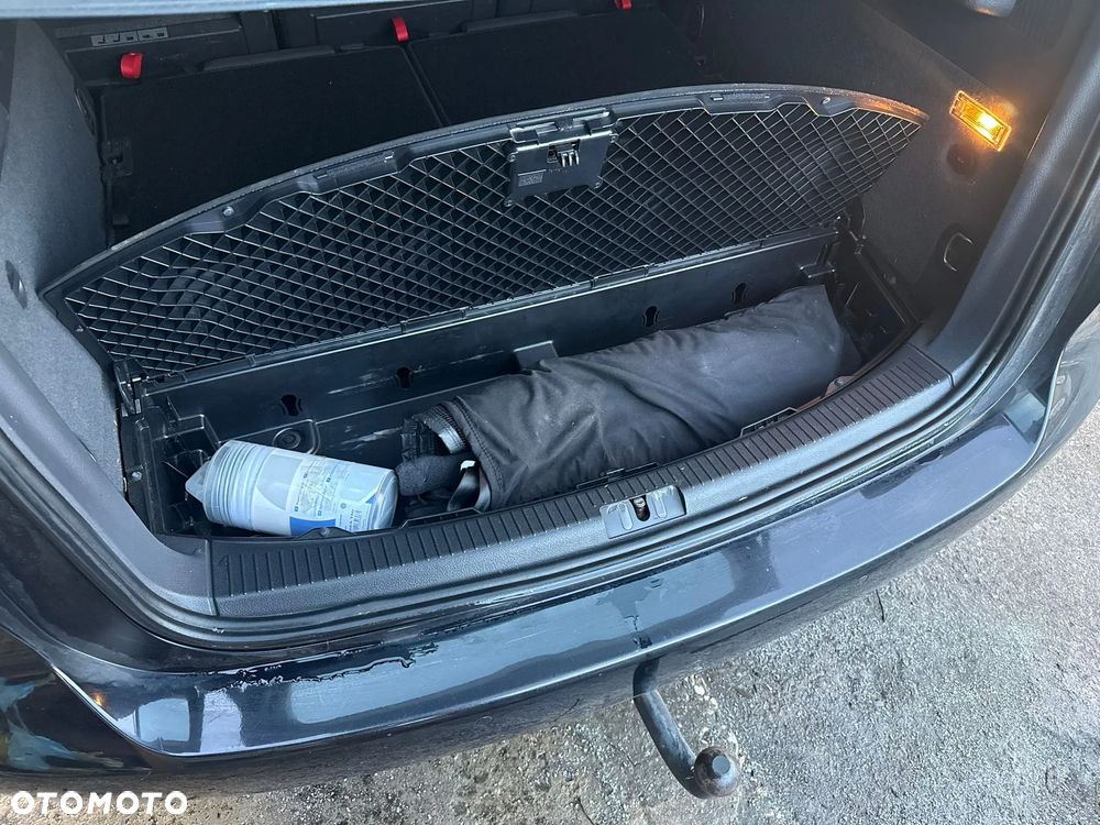 Volkswagen Touran 1.6 TDI DPF BlueMotion Technology Life - 20