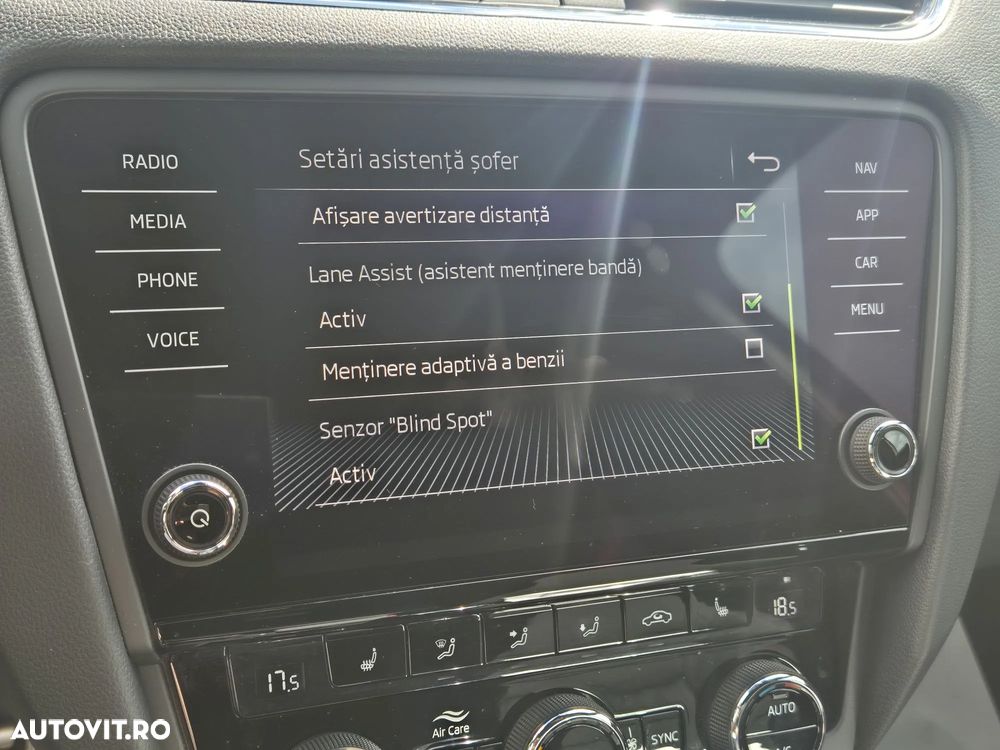 Skoda Octavia 2.0 TDI DSG RS - 27