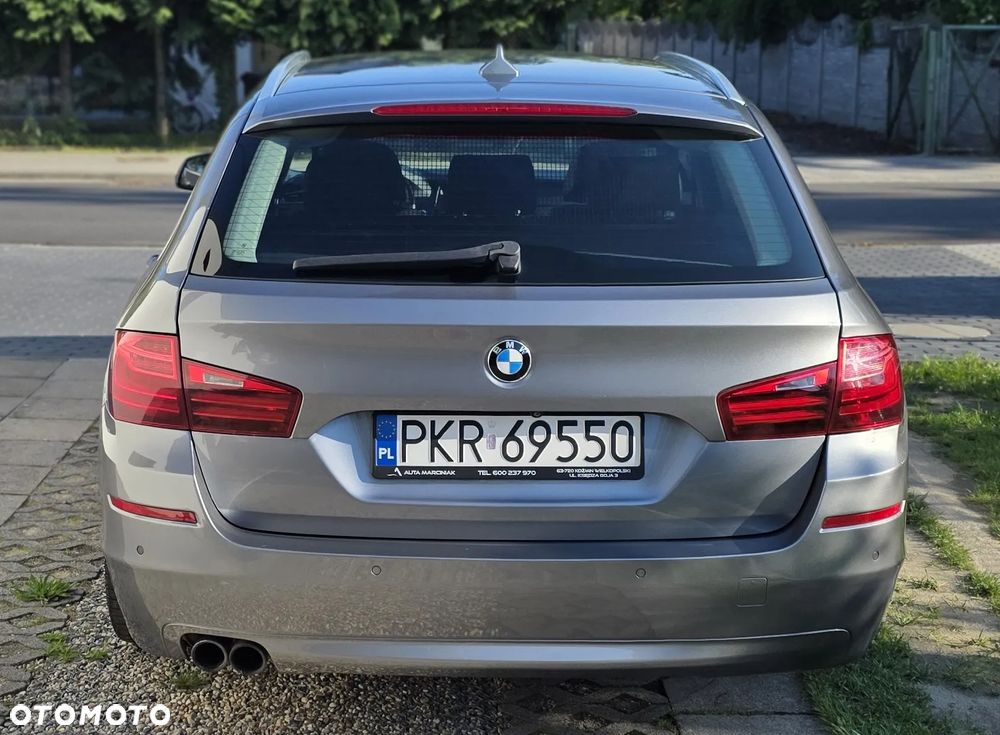 BMW Seria 5 525d Sport-Aut Luxury Line - 5