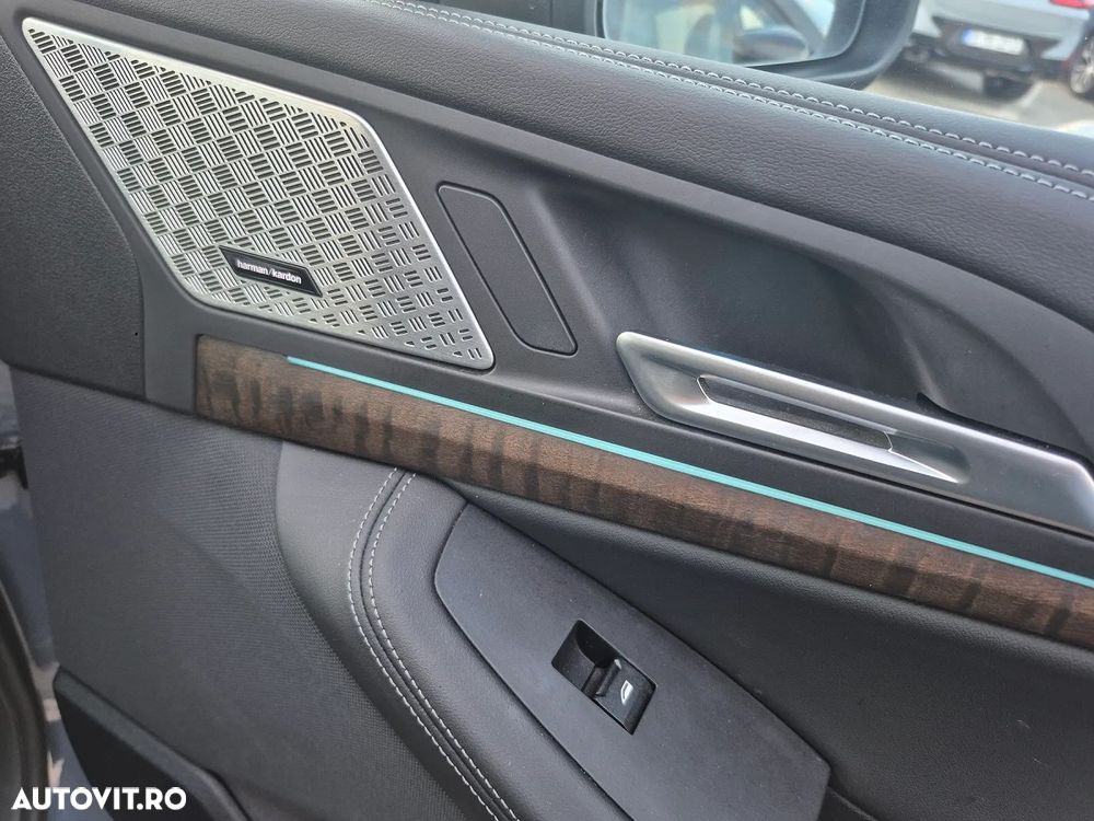 BMW Seria 2 218i AT Sport Line - 14