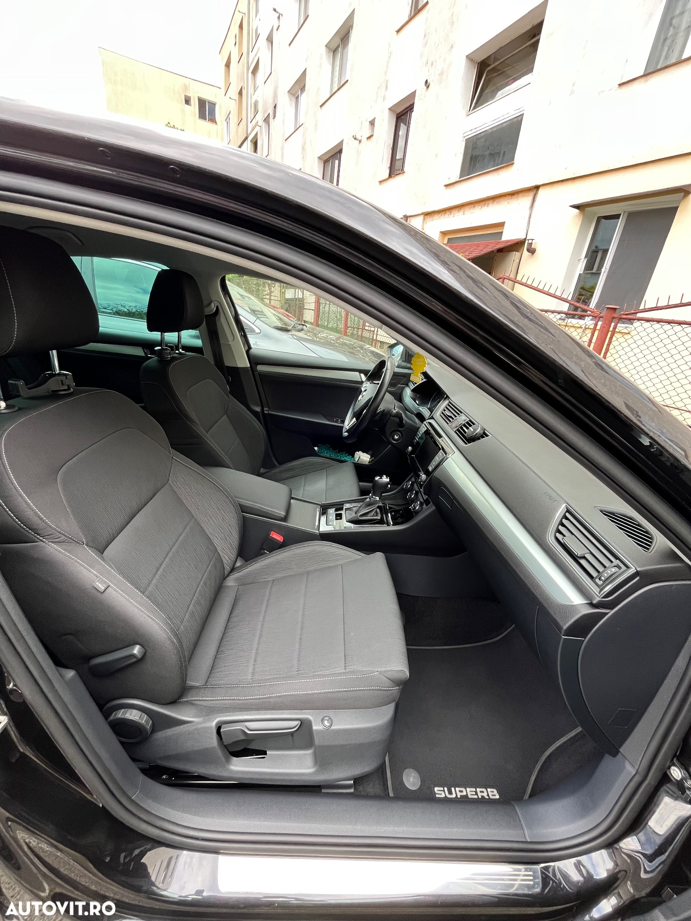 Skoda Superb 2.0 TDI DSG Ambition - 18