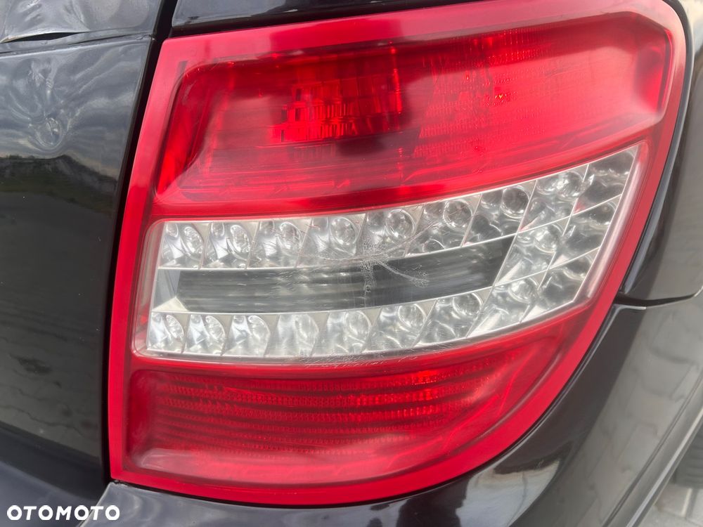 Mercedes-Benz Klasa C 200 CDI DPF Automatik BlueEFFICIENCY Avantgarde - 9