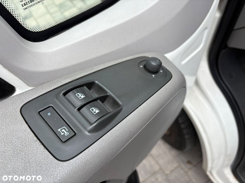 Peugeot Boxer 2.2 Diesel 3 Osobowy Klimatyzacja - 16
