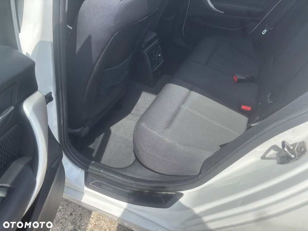 BMW Seria 1 116i Sport Line - 29