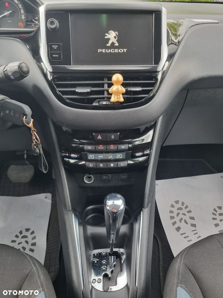 Peugeot 208 120 VTI Automatik Allure - 20