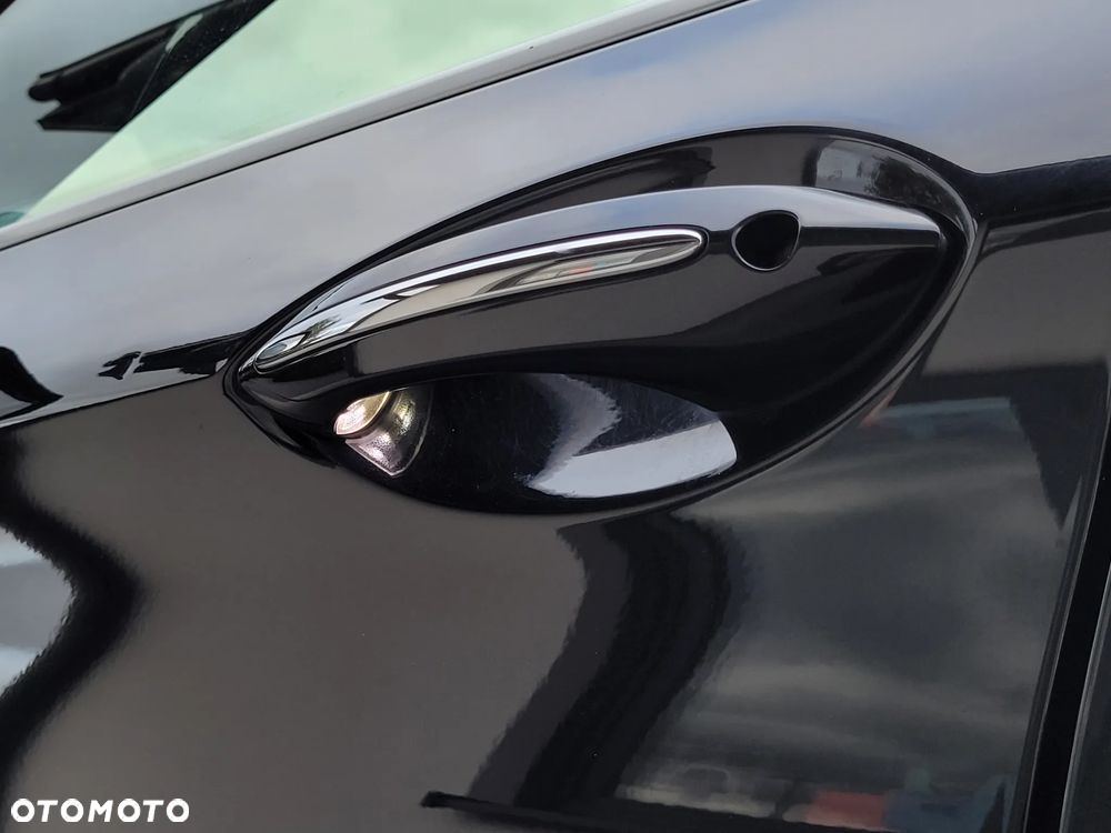 BMW Seria 5 525d - 29