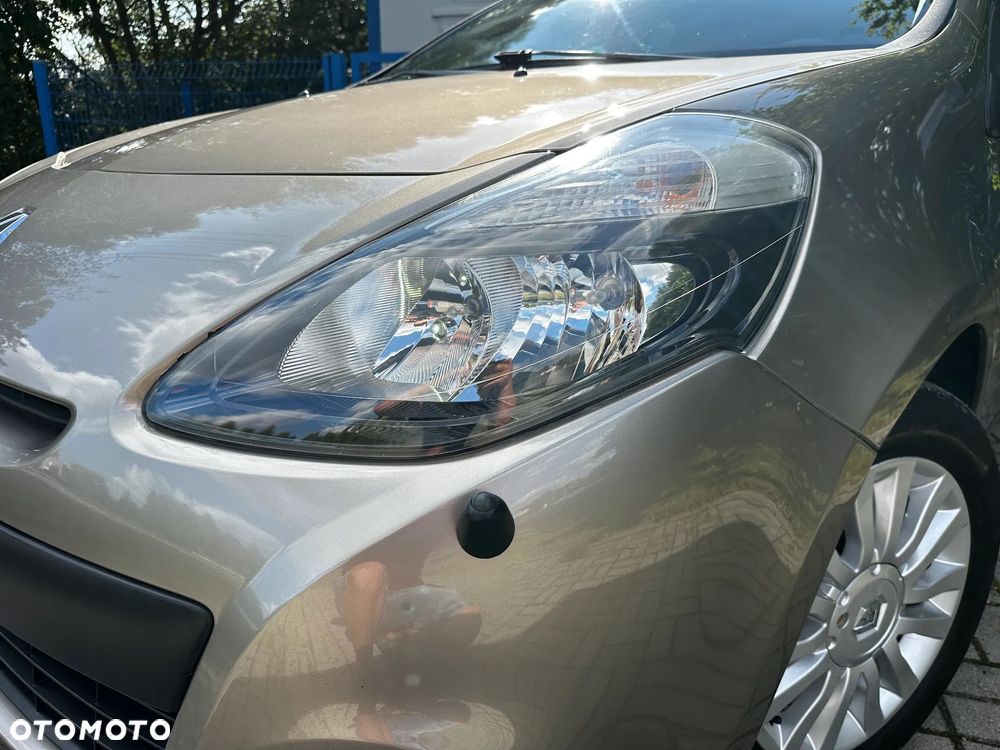 Renault Clio 1.2 16V 75 Expression - 7