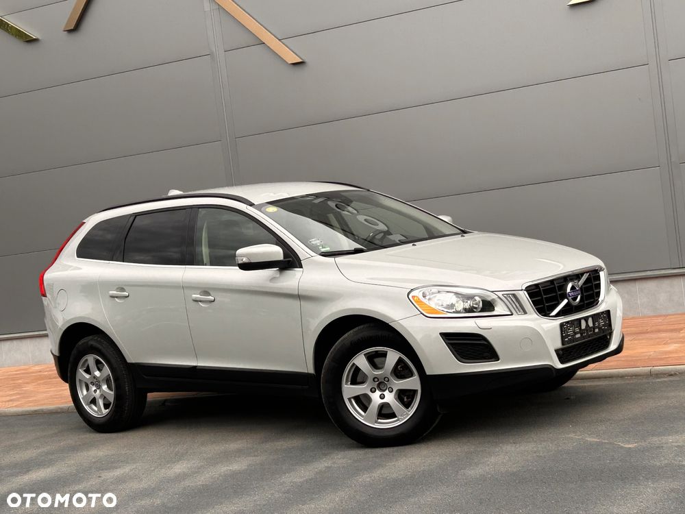 Volvo XC 60 D4 Geartronic Momentum - 10