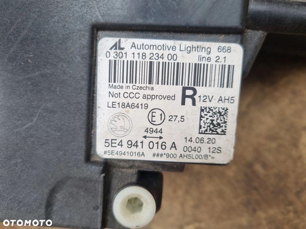 SKODA OCTAVIA IV 5E4 FULL LED LAMPA PRZEDNIA PRAWA - 8