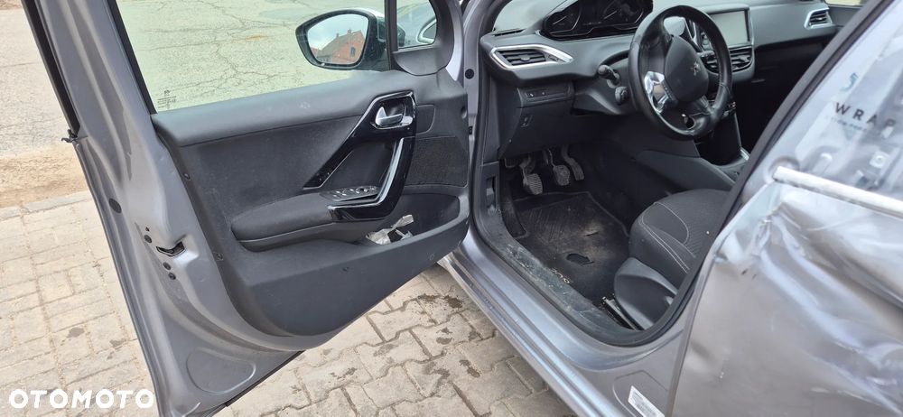 Peugeot 208 1.2 PureTech Access - 20