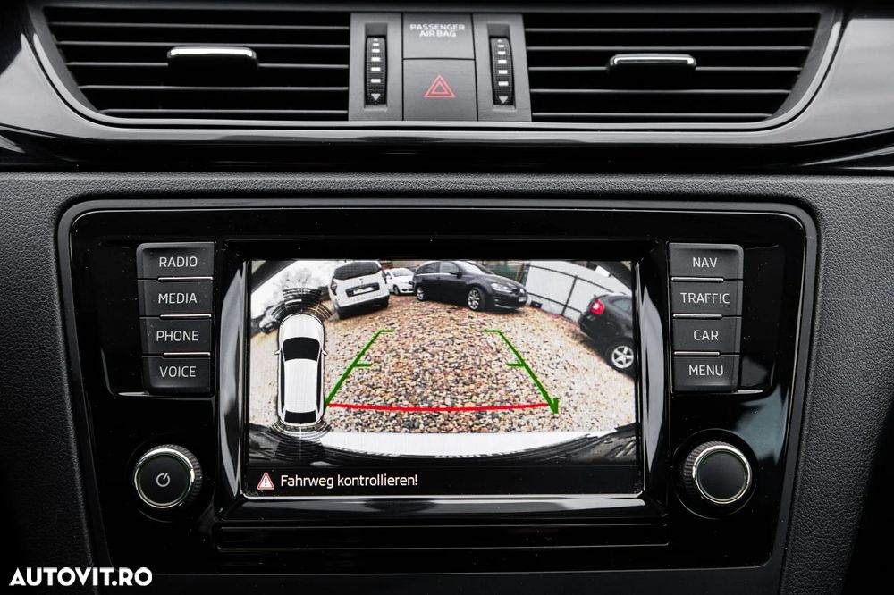 Skoda RAPID 1.4 TSI (Green tec) DSG Style - 14