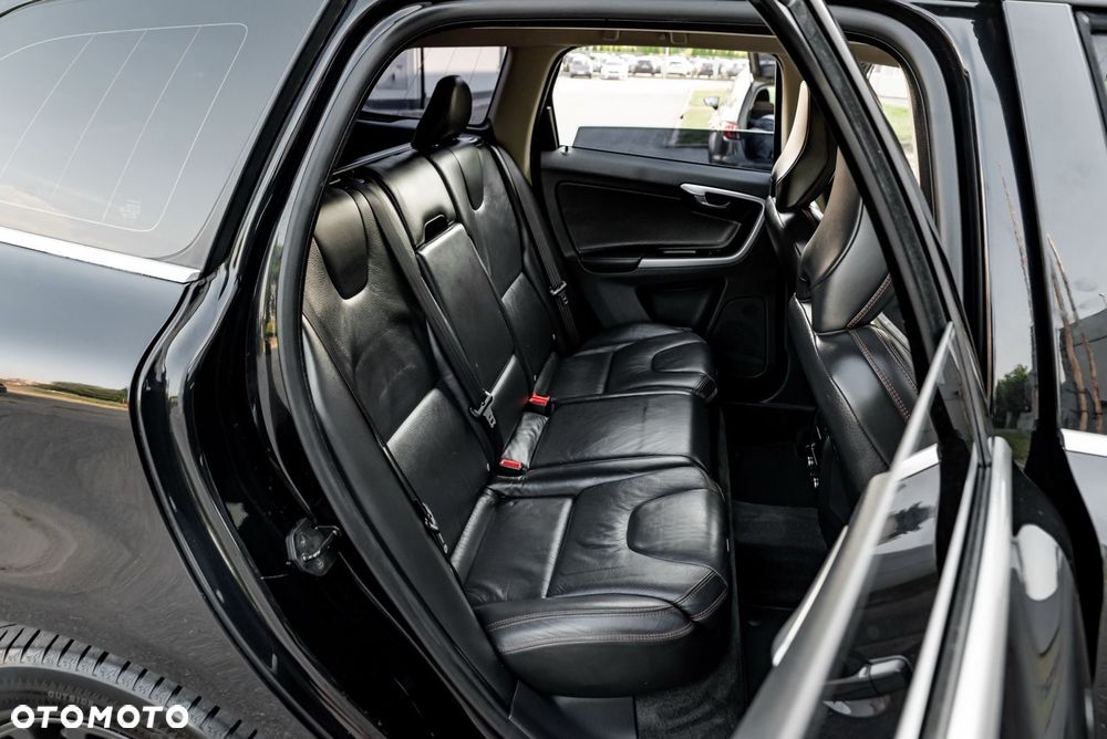 Volvo XC 60 T6 AWD Momentum - 33