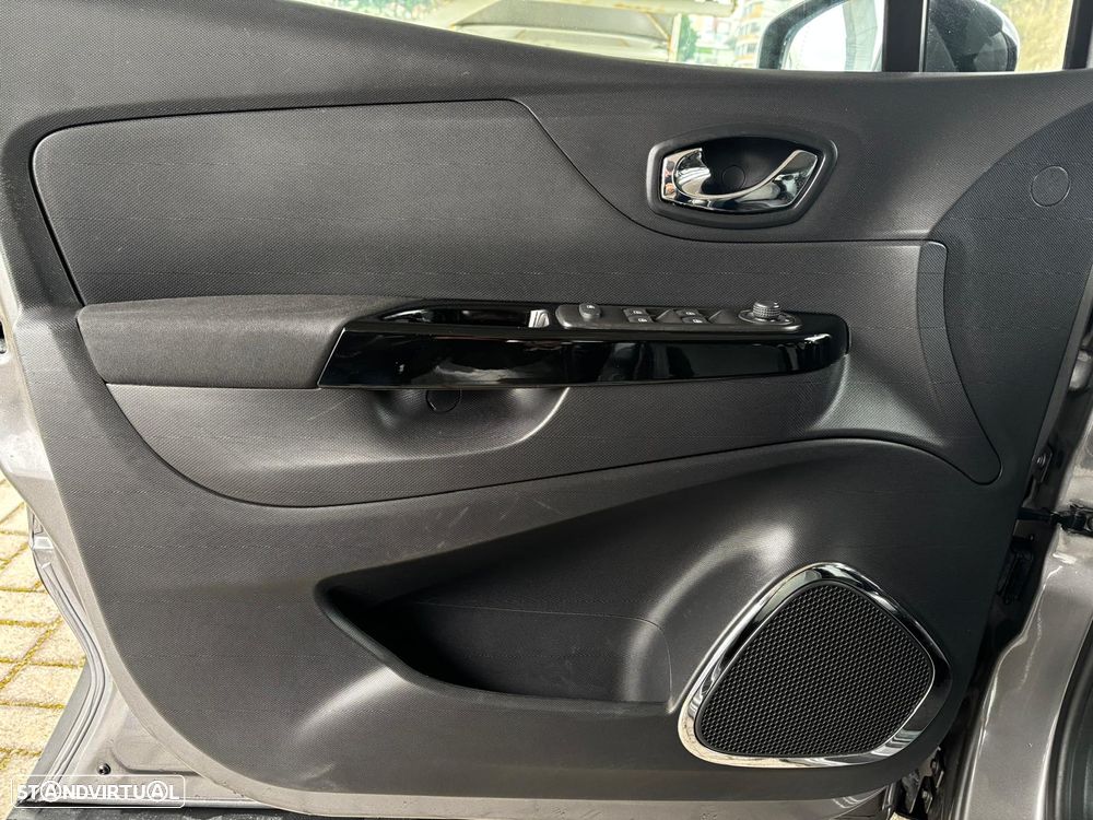 Renault Captur 1.5 dCi Exclusive - 13