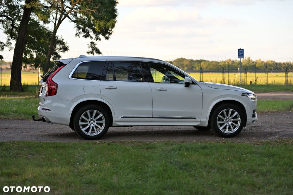 Volvo XC 90 D5 AWD Momentum - 10