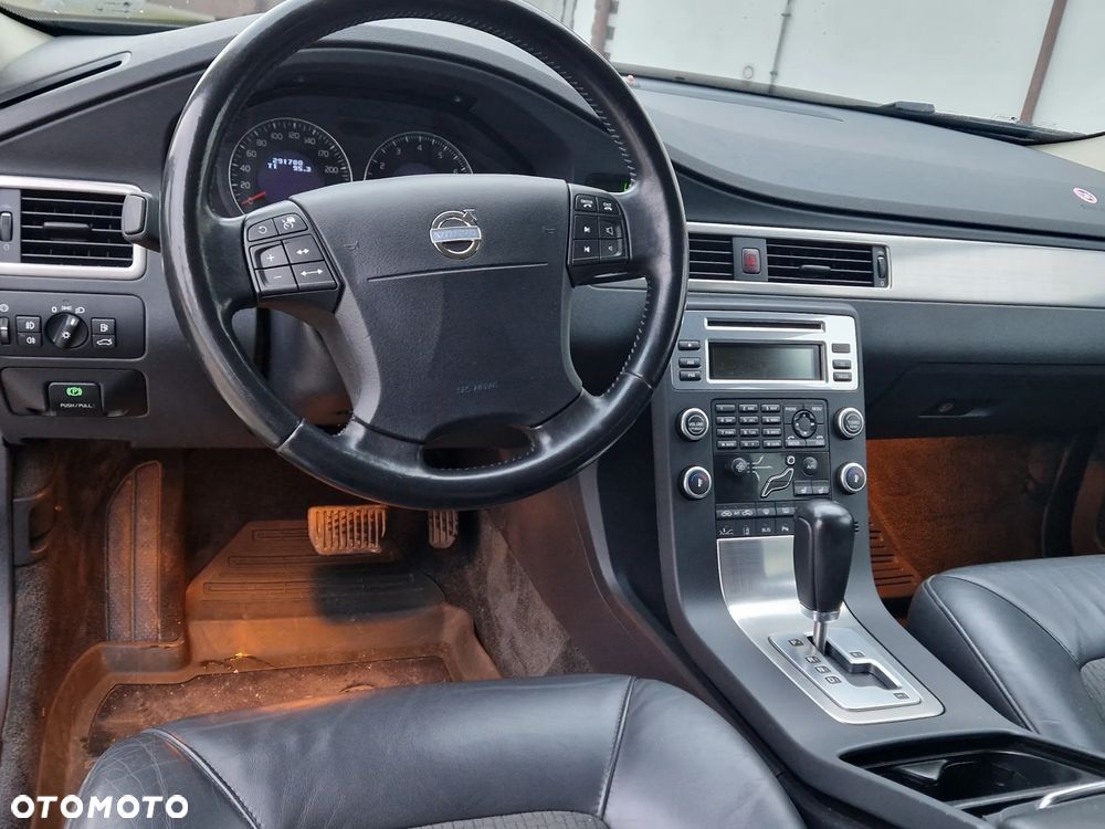 Volvo V70 2.5T AWD Summum - 11