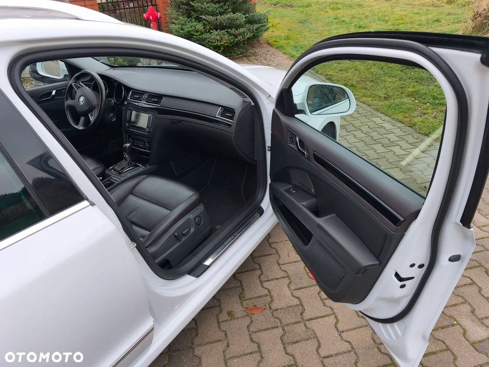 Skoda Superb 3.6 FSI 4x4 L&K DSG - 2