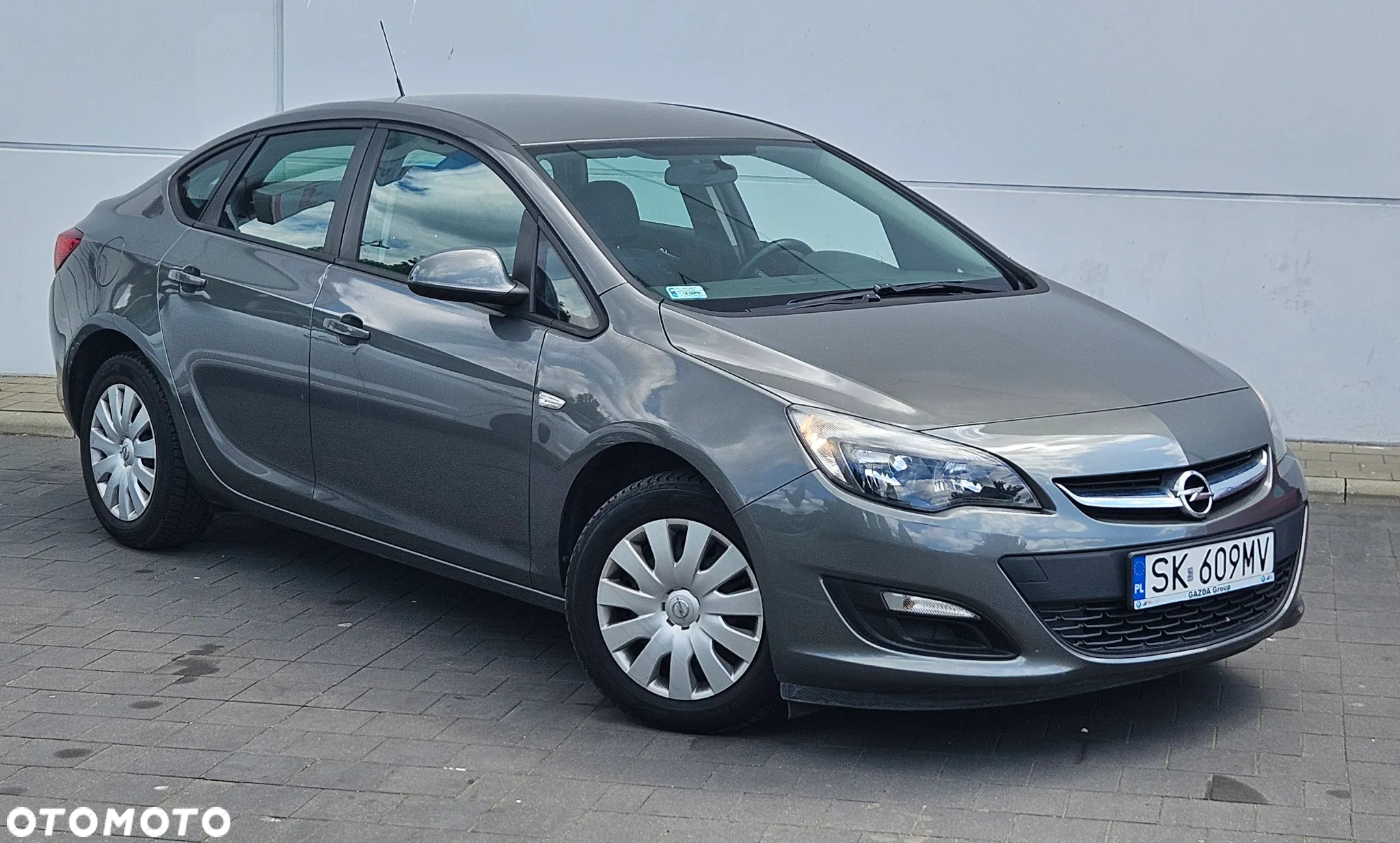 Opel Astra IV 1.4 T Executive - 23