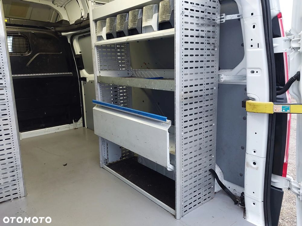 Ford Transit custom - 13