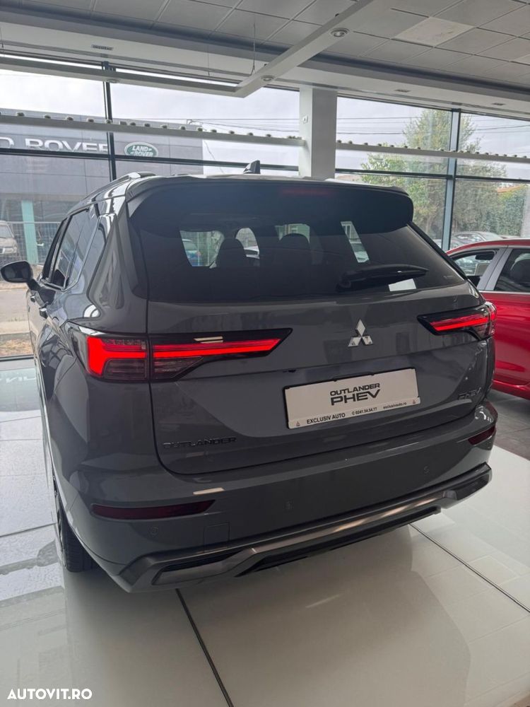 Mitsubishi Outlander - 6