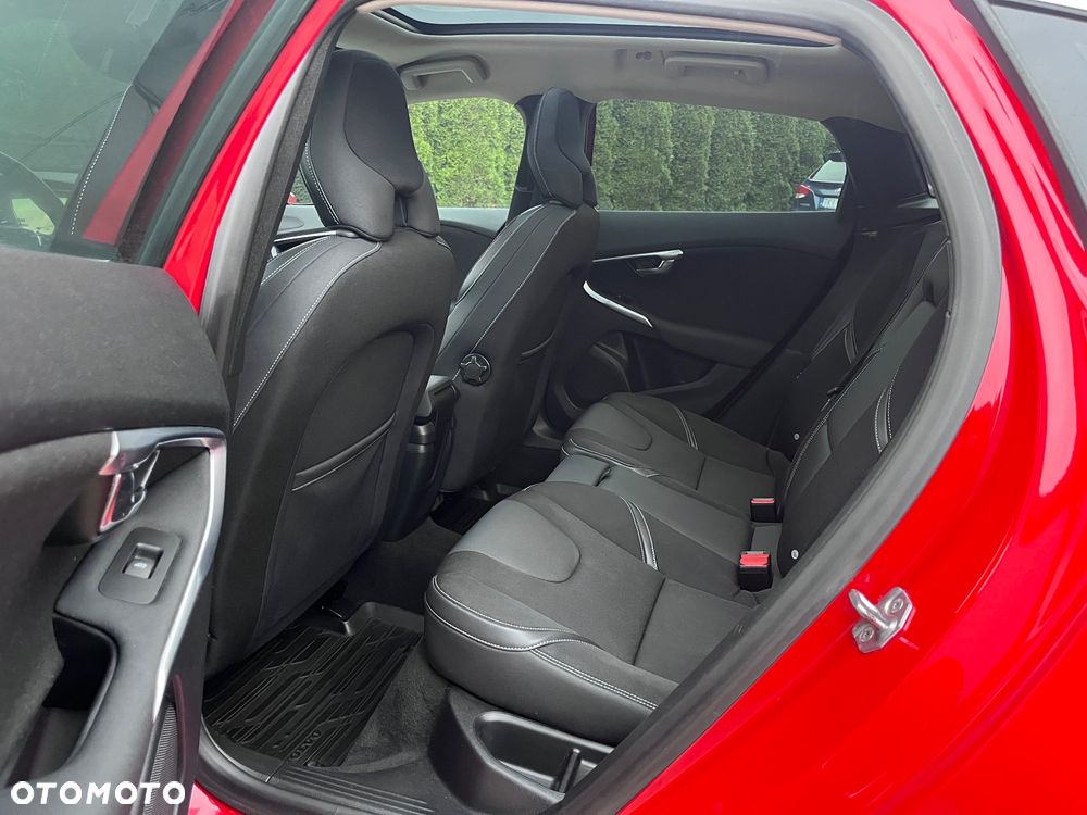 Volvo V40 - 22