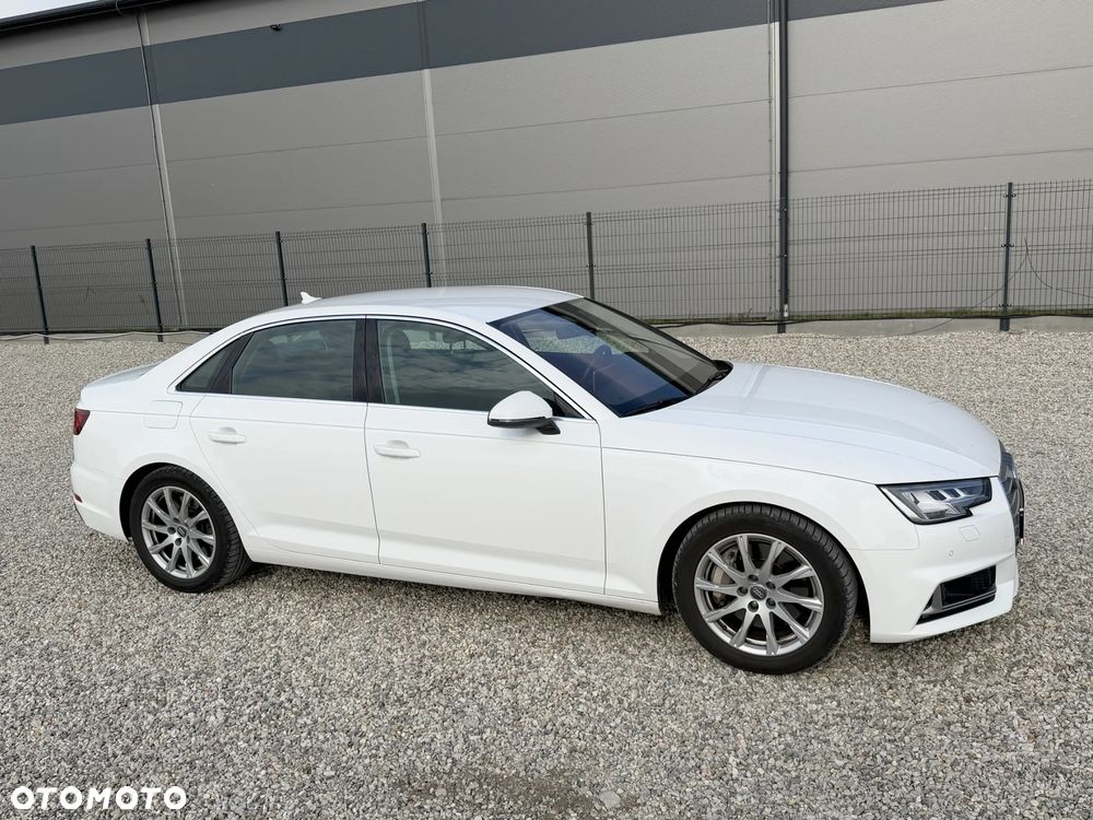 Audi A4 Limousine 45 TFSI Quattro S tronic - 2