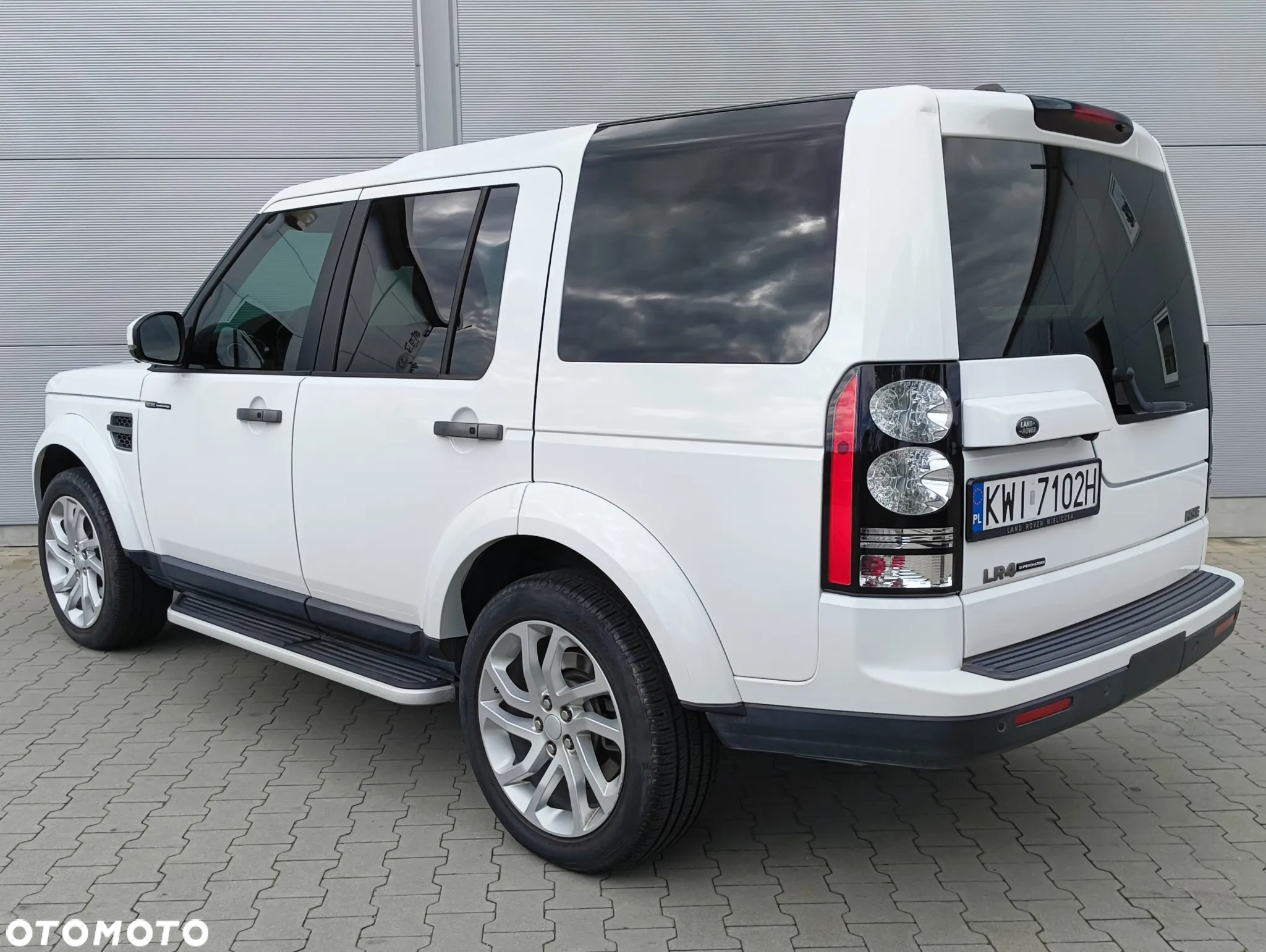 Land Rover Discovery IV 3.0 V6 SC HSE - 8