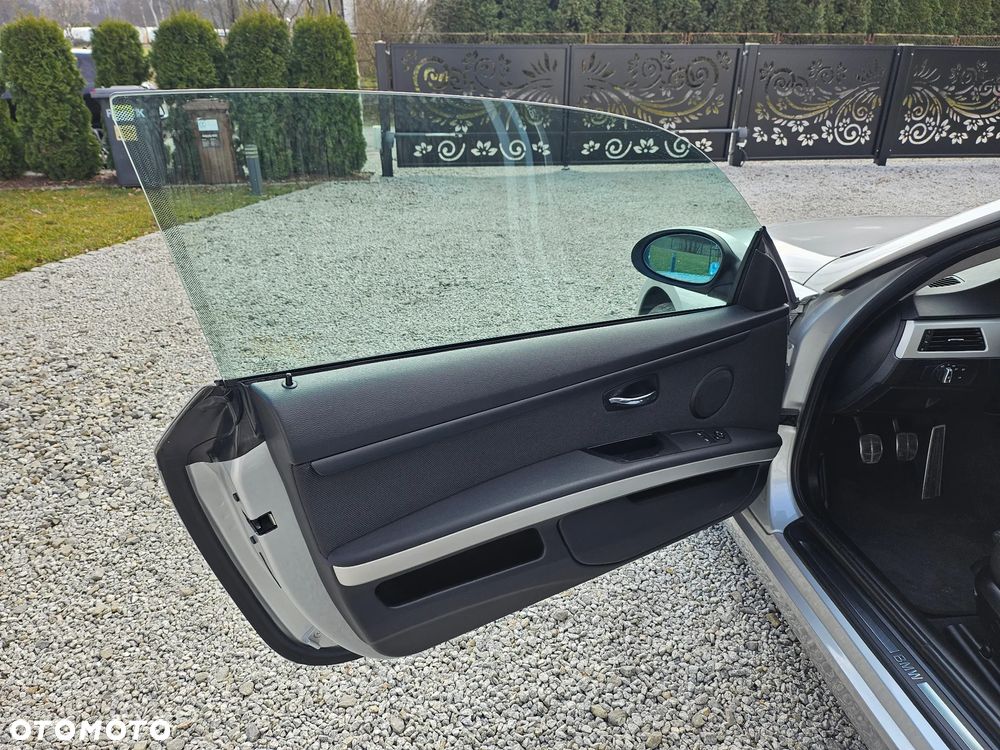 BMW Seria 3 320i Edition Exclusive - 17