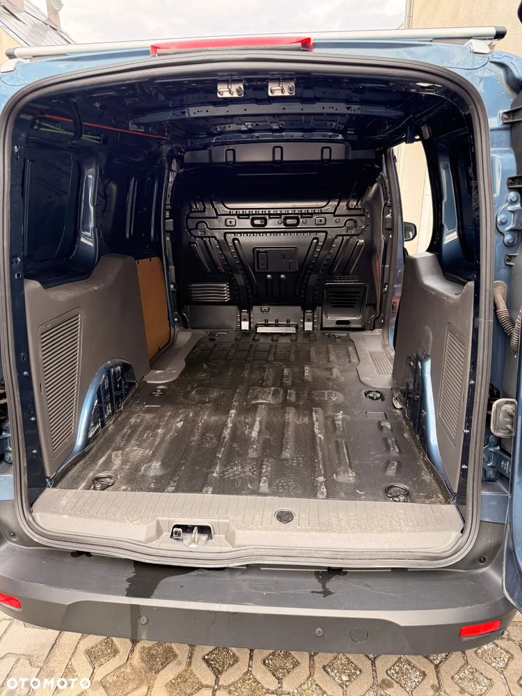 Ford Transit Connect - 23