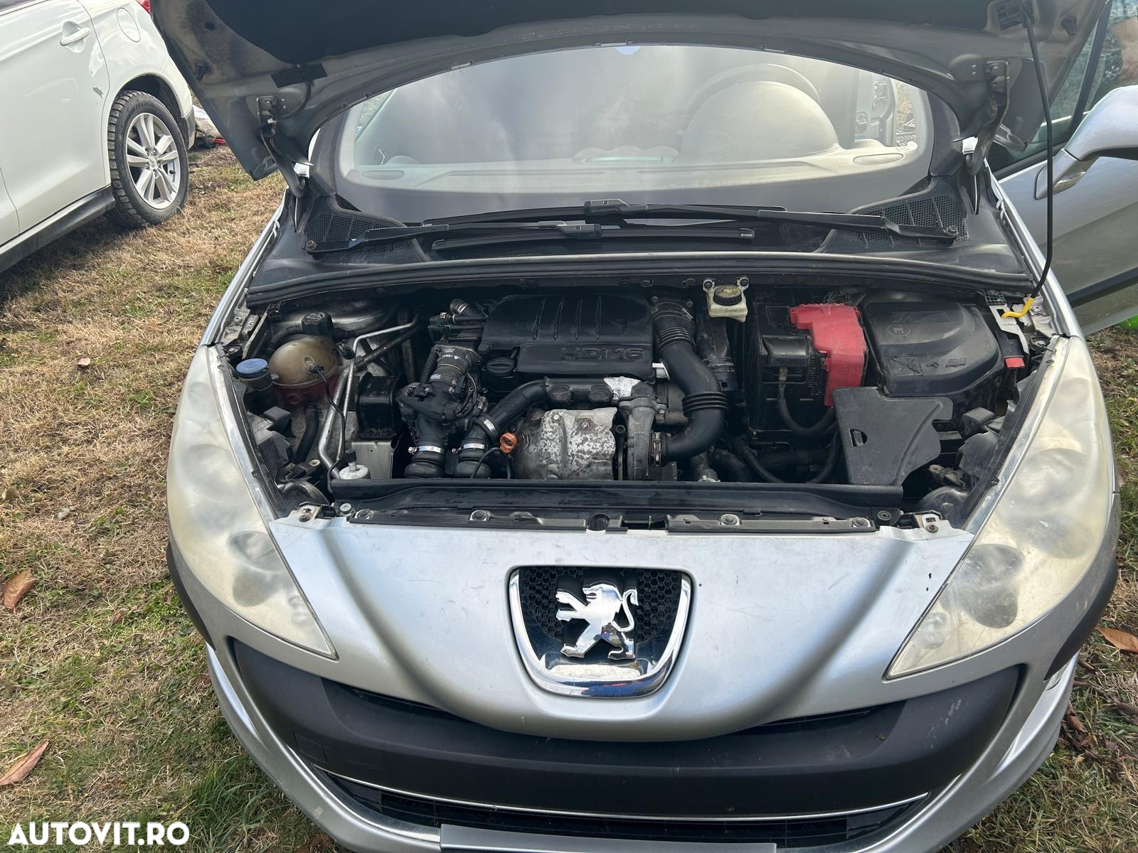 Peugeot 308 HDi FAP 110 NAVTEQ ON BOARD - 8