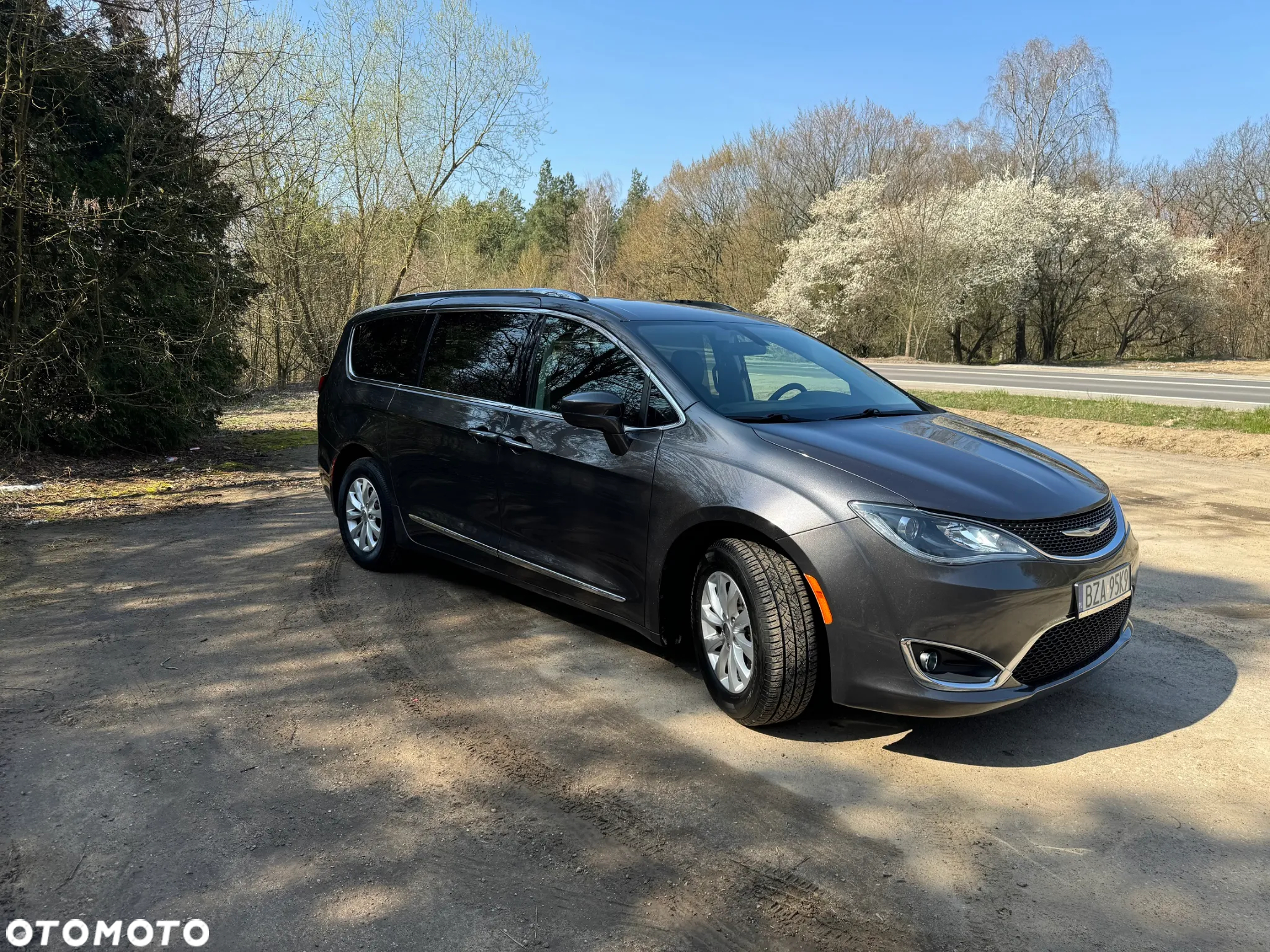 Chrysler Pacifica - 6