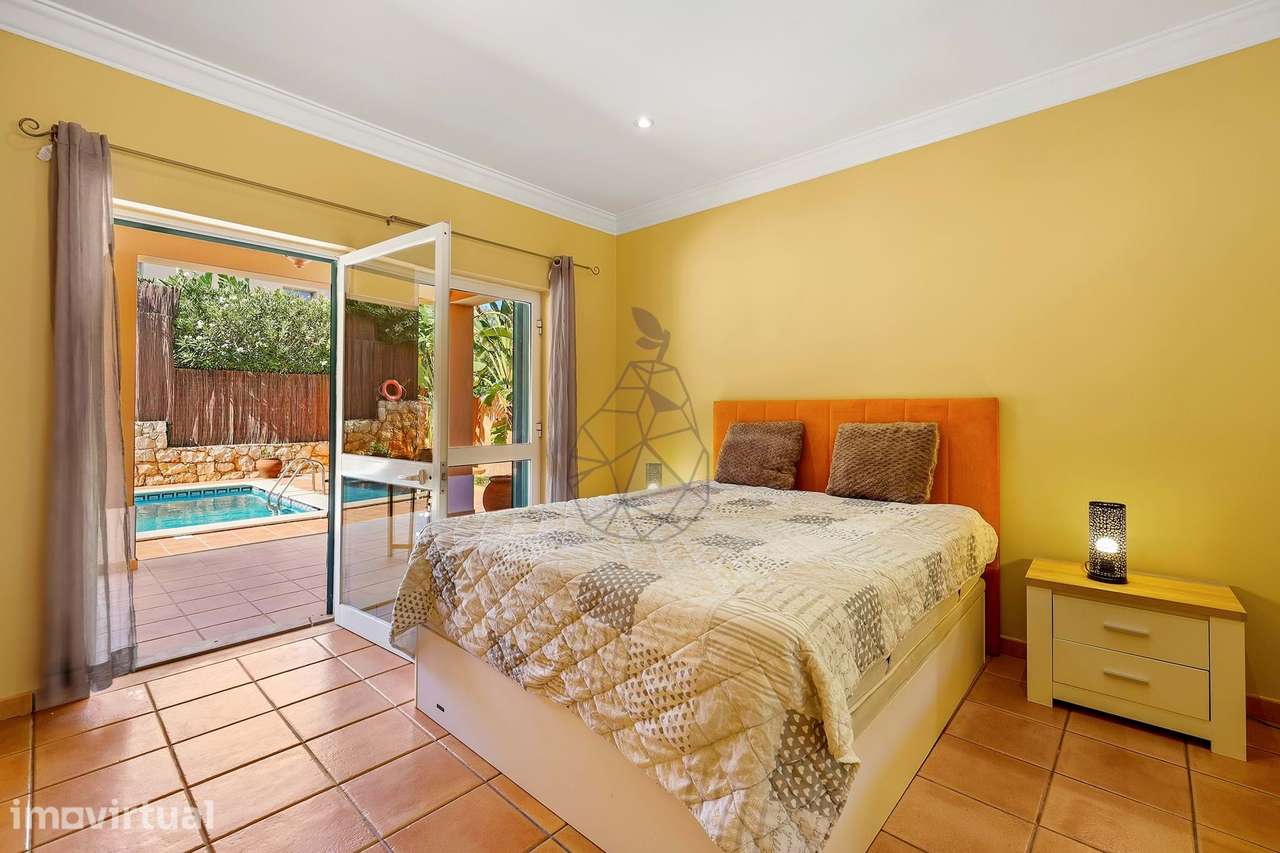 South-Facing Luxury Family Villa (340 m²) with Saltwater Pool  and rov - Grande imagem: 3/60