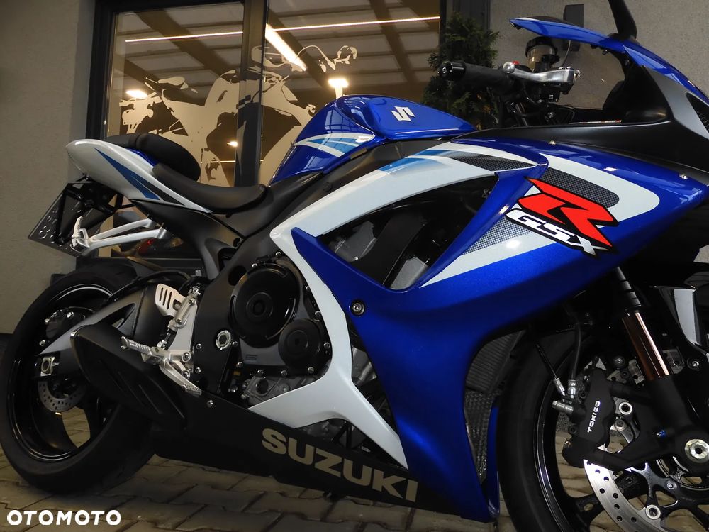 Suzuki GSX-R - 30