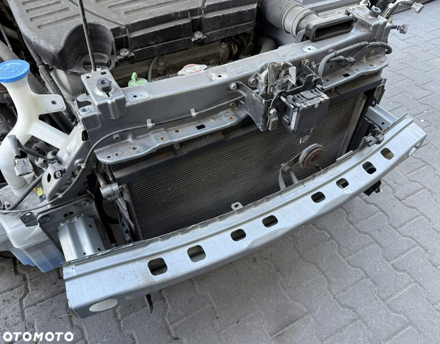 SUZUKI VITARA III 2015 Radar z mocowaniem - 3