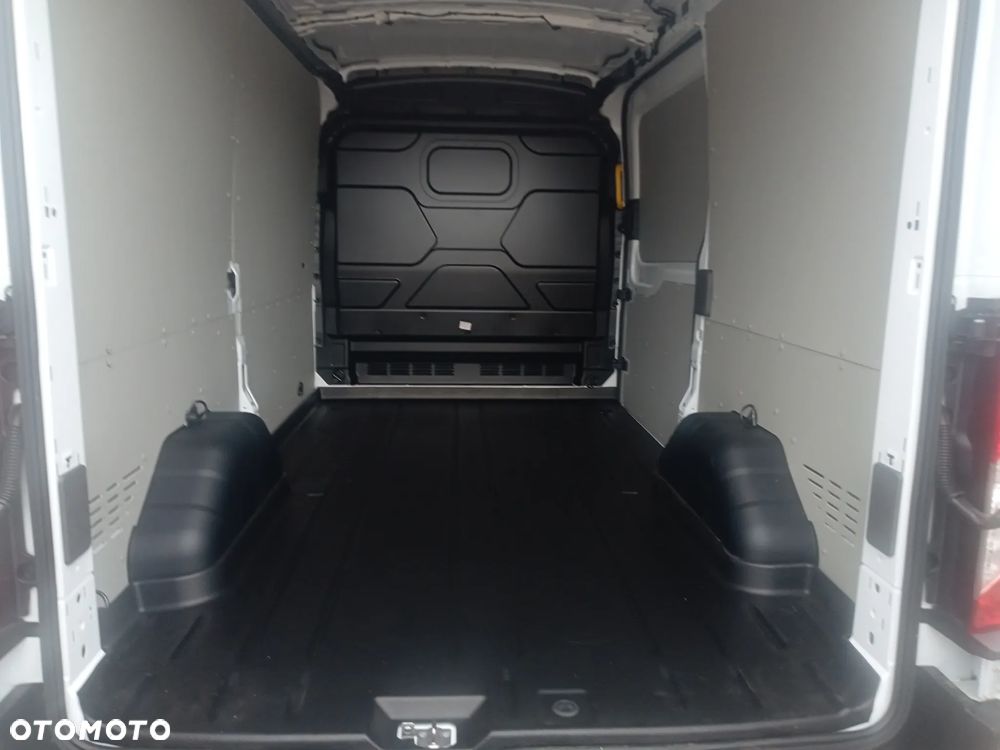Ford Transit - 10