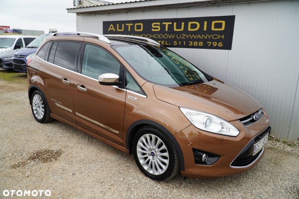 Ford Grand C-MAX - 40