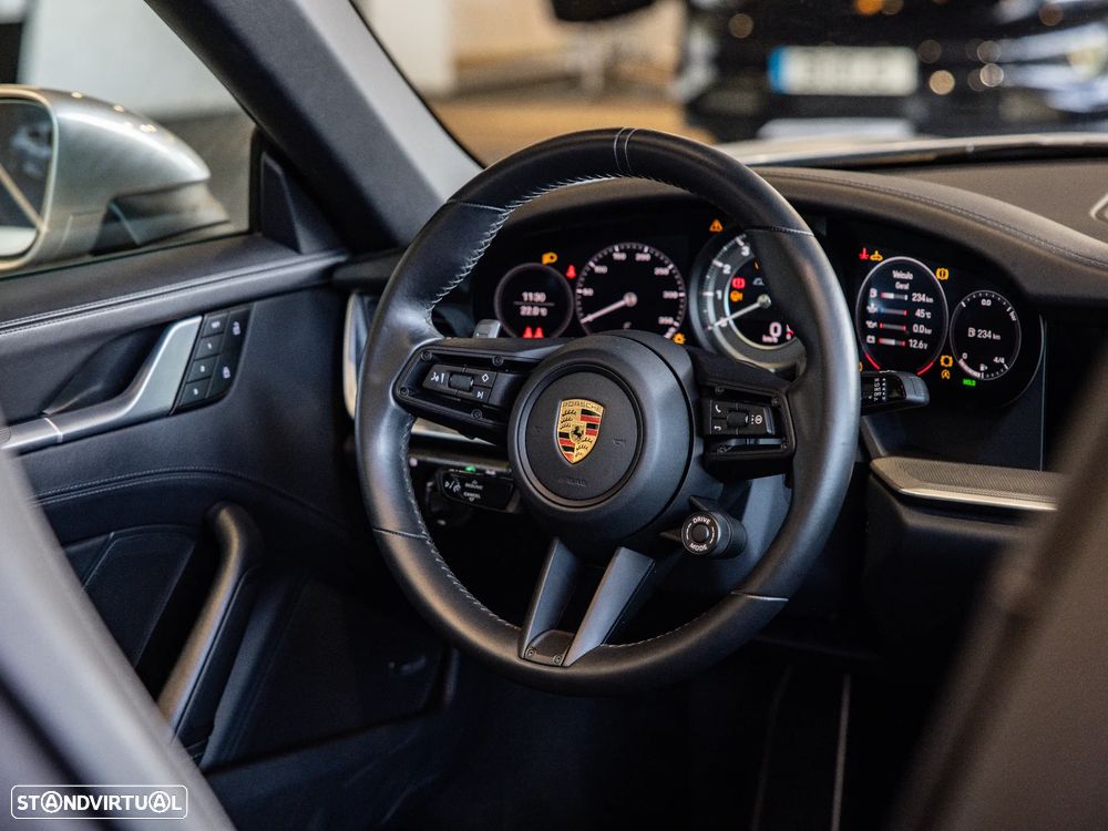 Porsche 911 (992) Turbo PDK - 37