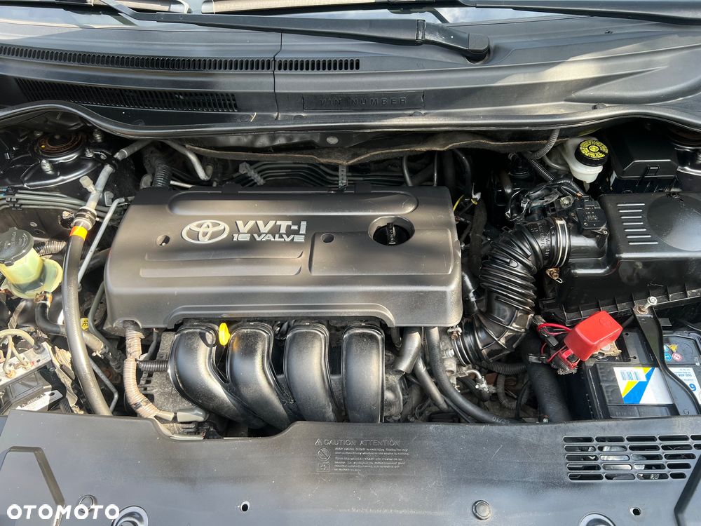Toyota Corolla Verso 1.8 Premium + 7os MM - 11