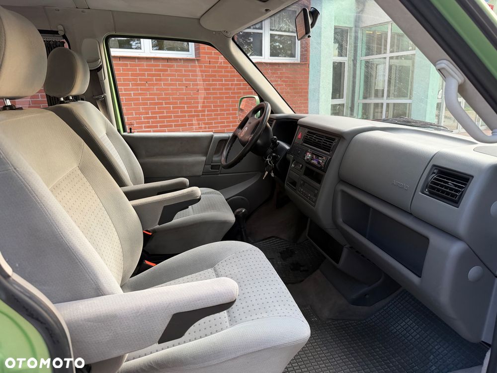 Volkswagen Multivan - 35
