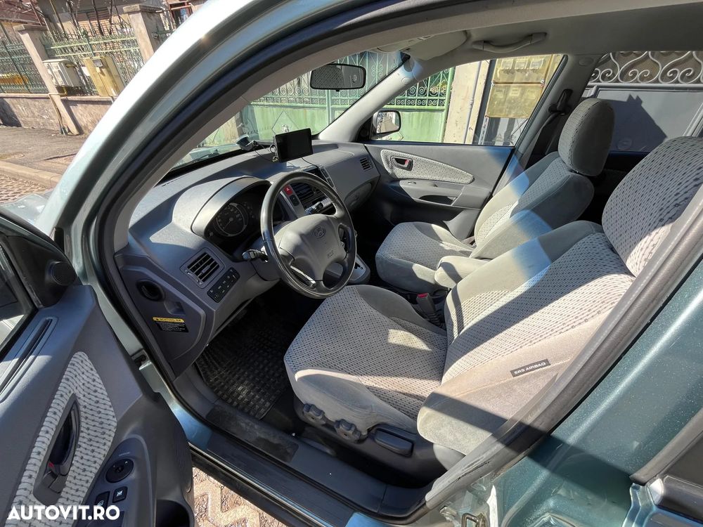 Hyundai Tucson 2.0 CRDI VGT 2WD Automatik GLS - 9