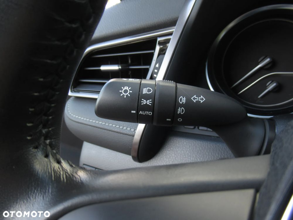 Toyota Camry 2.5 Hybrid Prestige CVT - 13